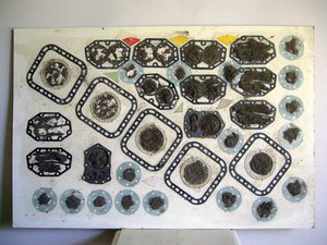 Raffaele Melis : Sans titre (Technique mixte : Bois et matériaux variés)