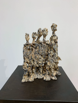 Wilhelm Moser - Créatures de pierre, 2021 - Groupe de 7 terres cuites  (32x34x12 cm)