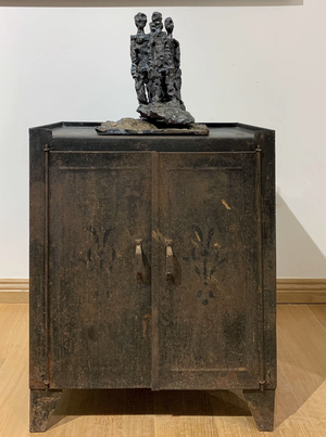 Wilhelm Moser - Naufrage, 2021 - Groupe de 3 terres cuites (33x31x27 cm)